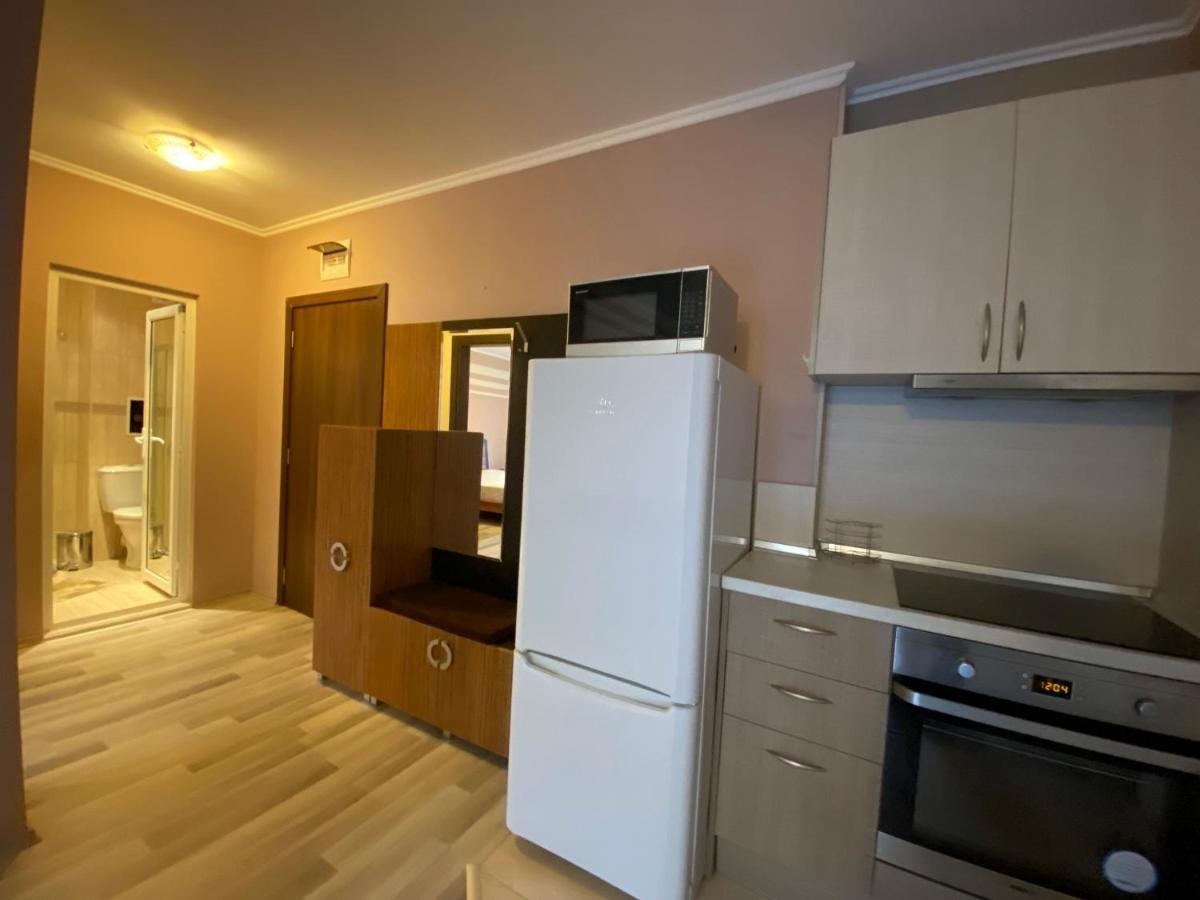 Admiral Plaza A1 Sunny Apartment
